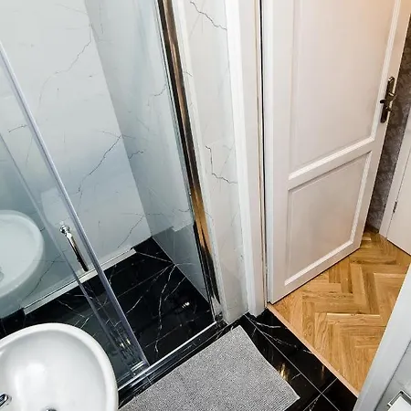 Wawel Apartman *